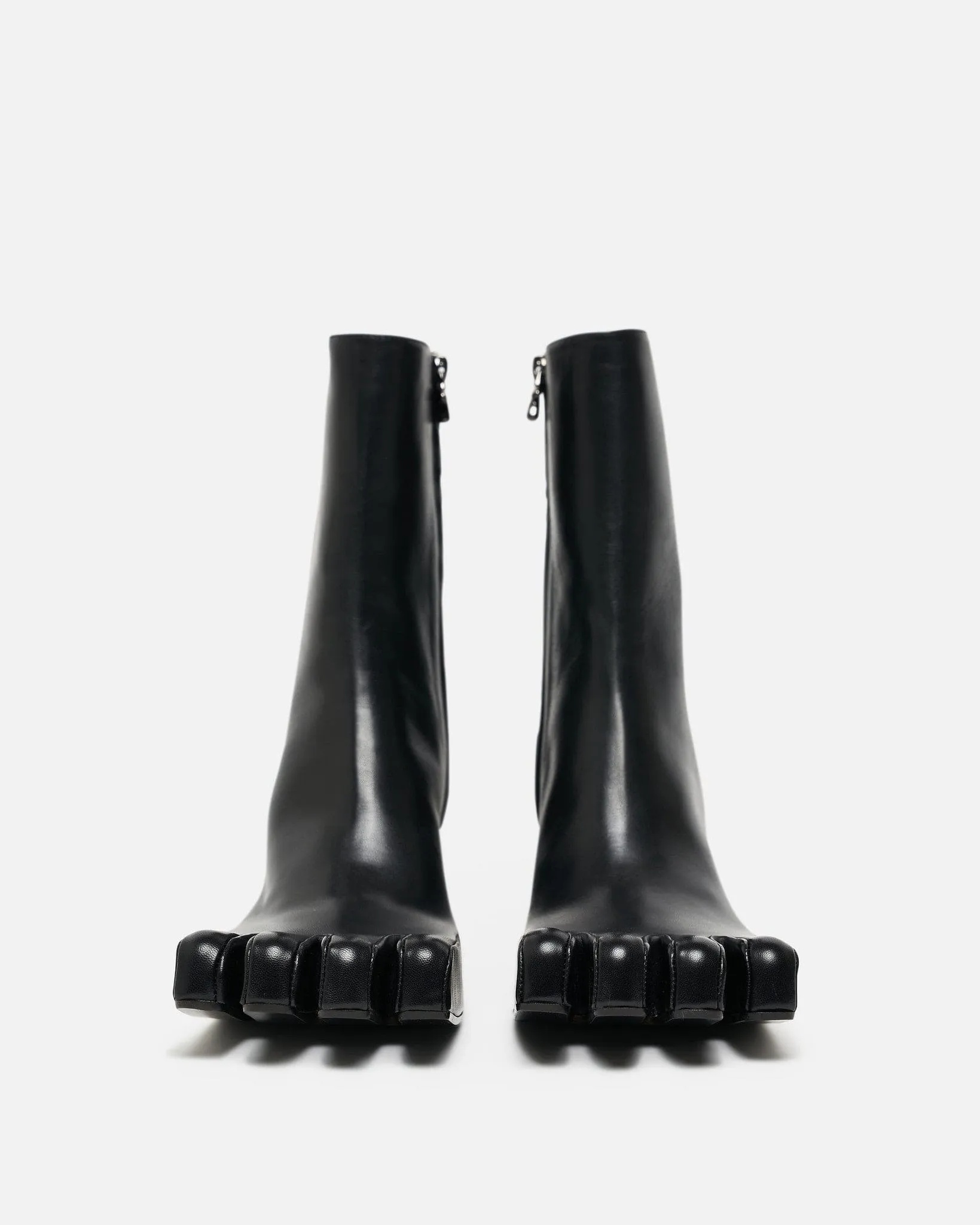 AVAVAV Matte Leather Fingers Boot in Black