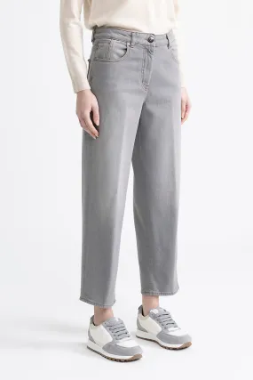 Cropped trousers in cotton denim