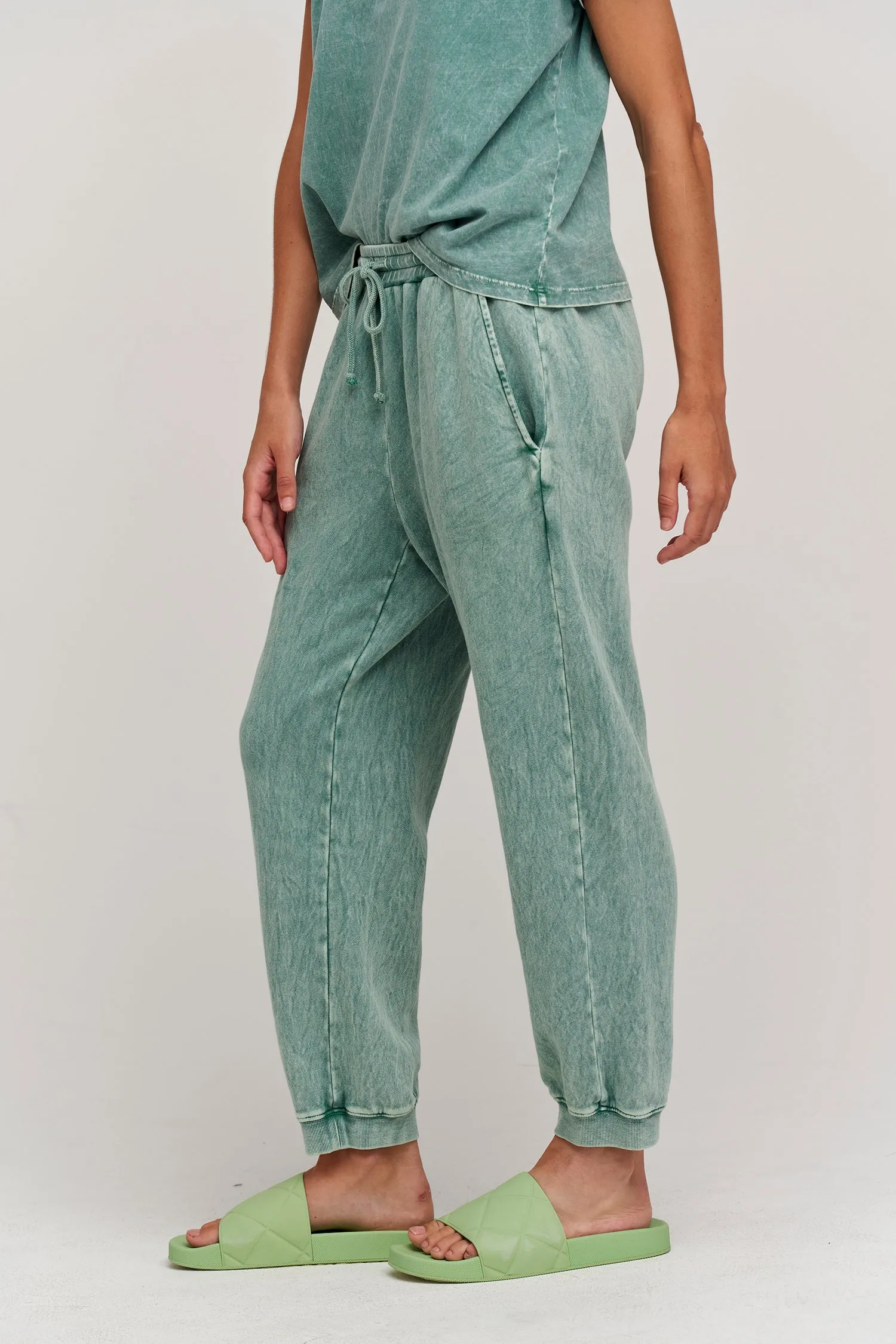 CYNTHIA DRAWSTRING JOGGERS IN GREEN