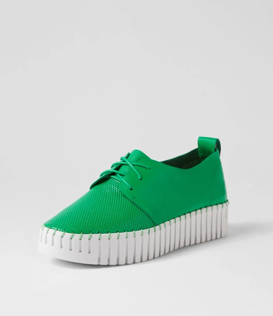 DJANGO & JULIETTE Batu Bright Emerald White Leather Sneakers