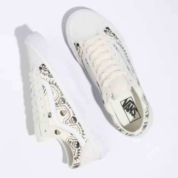 VANS - Men - Style 36 Bandana Skulls - Off White