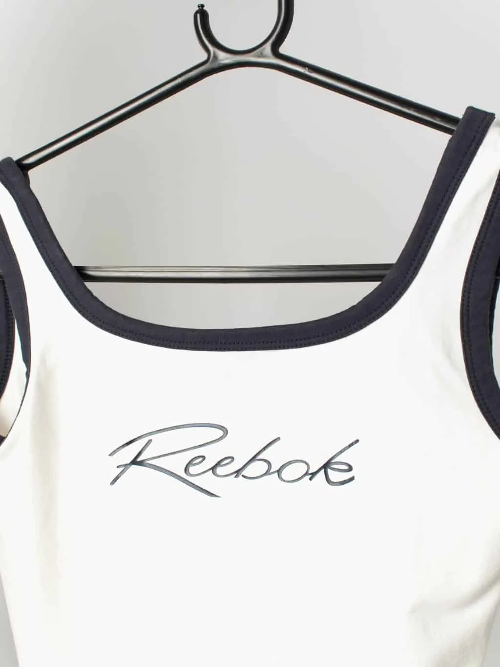 Vintage Reebok sports crop top retro gym top in cotton with spellout logo – Small